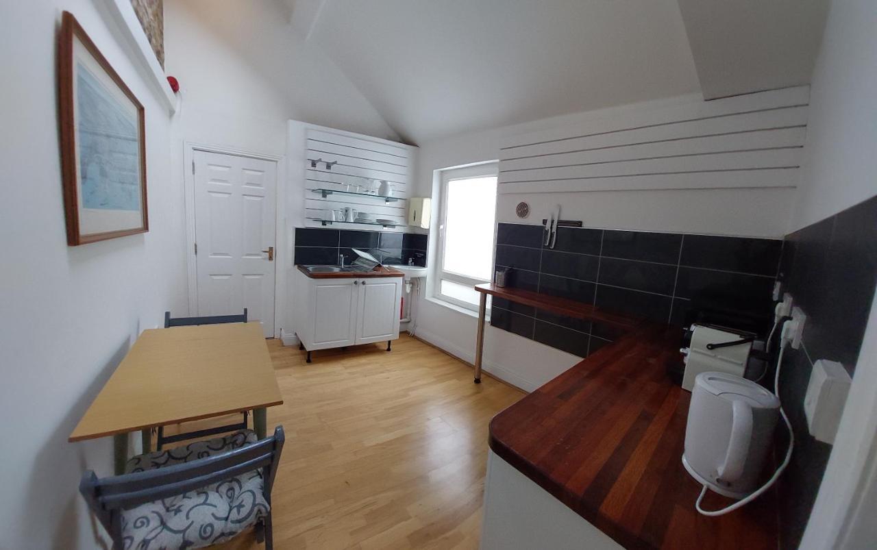 Apartamento Daltons Bar Kinsale Exterior foto