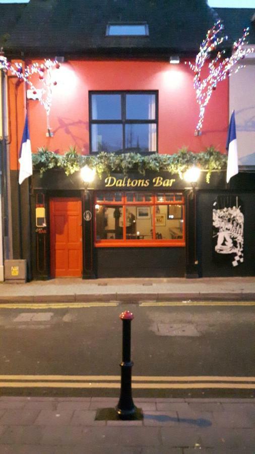 Apartamento Daltons Bar Kinsale Exterior foto